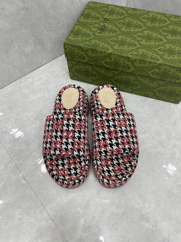 Gucci Men's Slippers 303